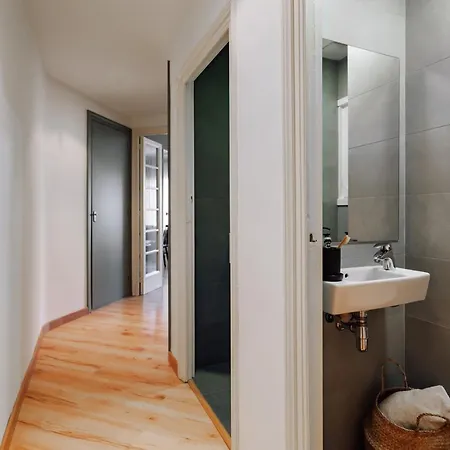דירה Castellar - 2 Bedrooms In Eixample Dreta