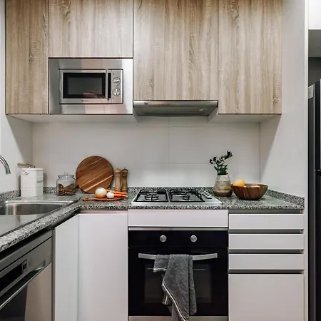 Castellar - 2 Bedrooms In Eixample Dreta דירה ברצלונה